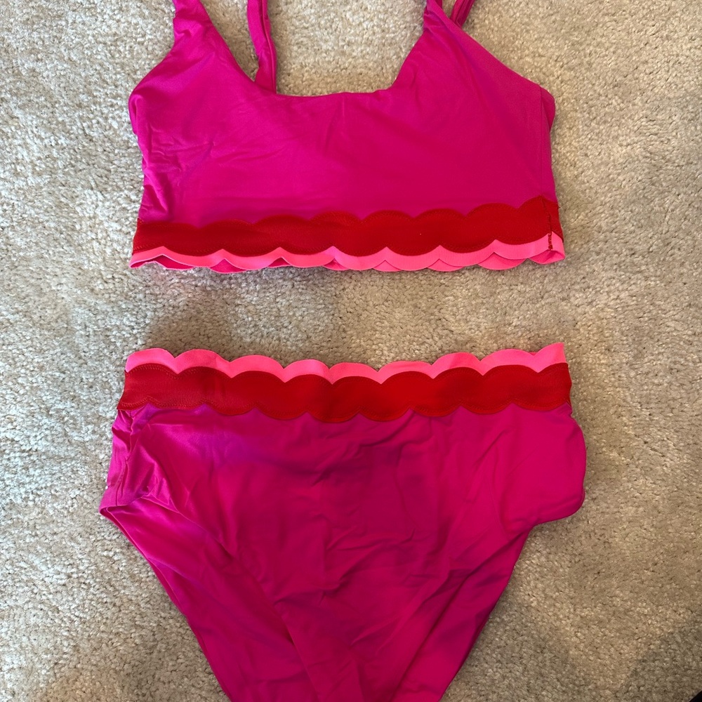 Beach Riot Marin - Vibrant Pink Bikini with Red Accents